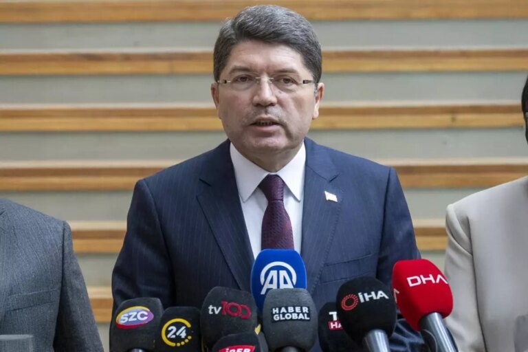 bakan tunctan yeni adli yil mesaji fviDKI43