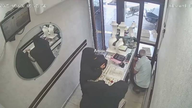 diyarbakirda kara carsafli kuyumcu soygunu zanlilar yakalandi 25 kilo altin bulunamadi kb2QaBsI