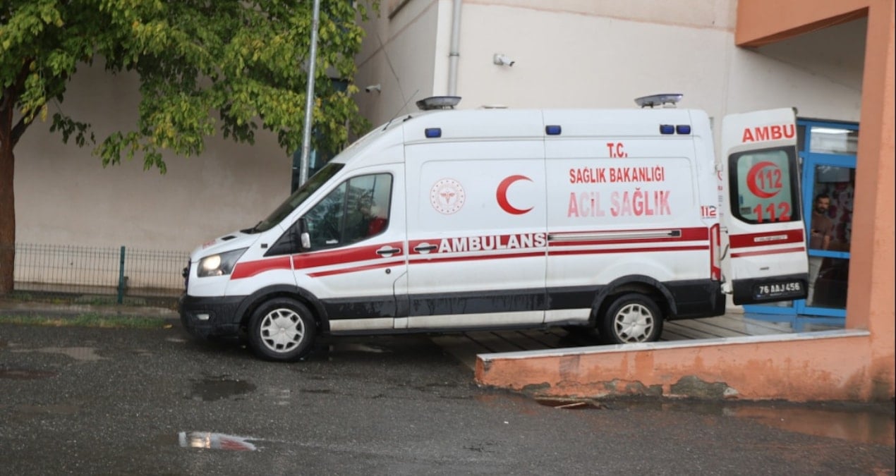 igdirda feci olay yildirim isabet eden genc can verdi 4uQXT5Nu