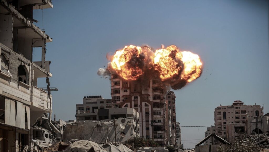 israil bir yuksek katli binayi daha vurdu ORyEqTzt