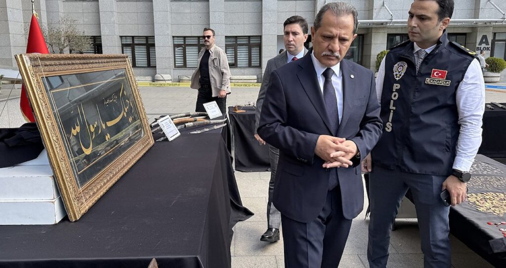 istanbulda dev operasyon interpolun aradigi hat mozaik sikke neler bulundu neler LOqn3dOu