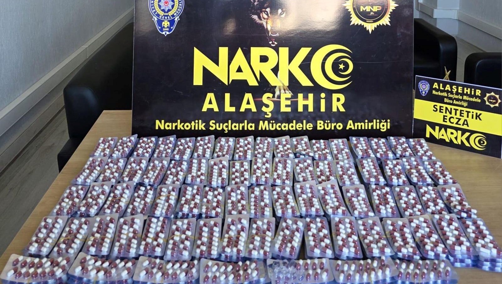 manisada uyusturucu operasyonu 1 tutuklama Z29npLJ2