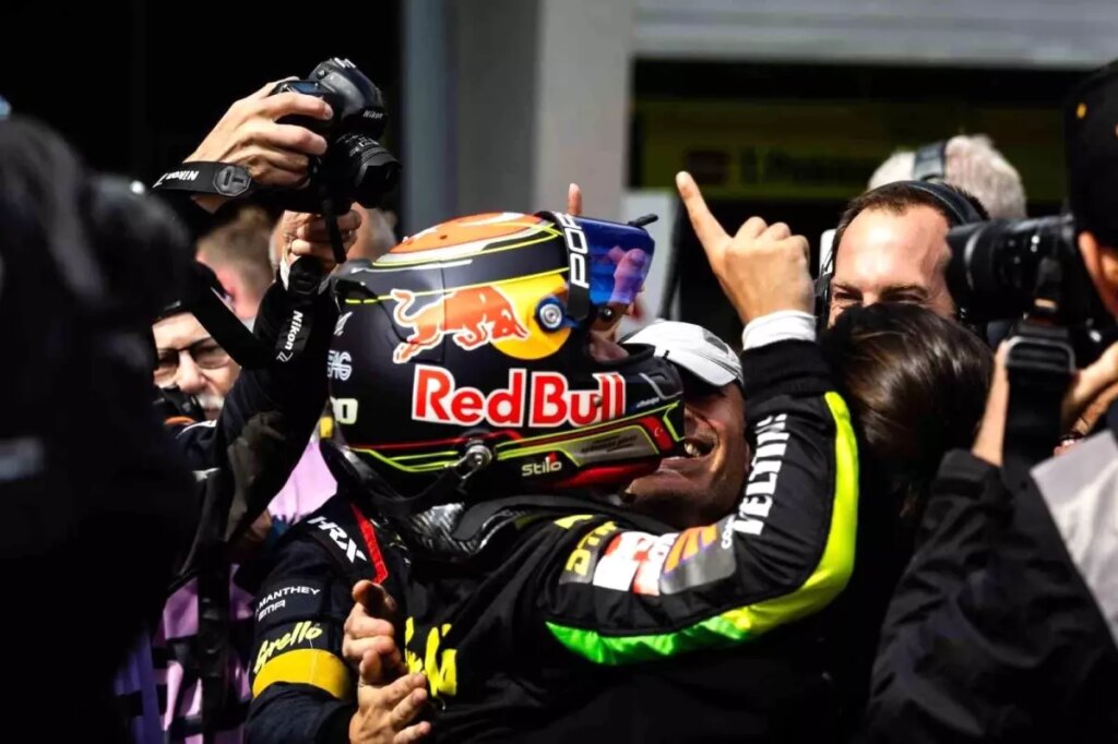 ayhancan guven dtmde sampiyon oldu HTULSIF9