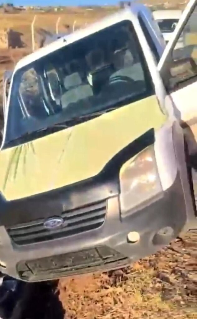 gunes enerjisi santralinden kablo calmaya calisan sahislarin fiyaskosu HbrY9YhK.jpg