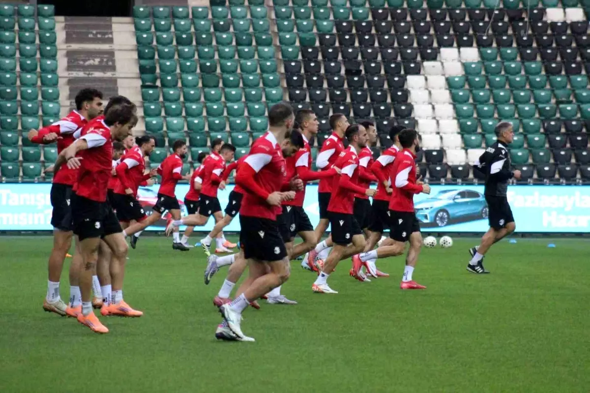 gurcistan turkiye maci icin kocaelide son antrenmanini yapti m2ltzC1L.jpg