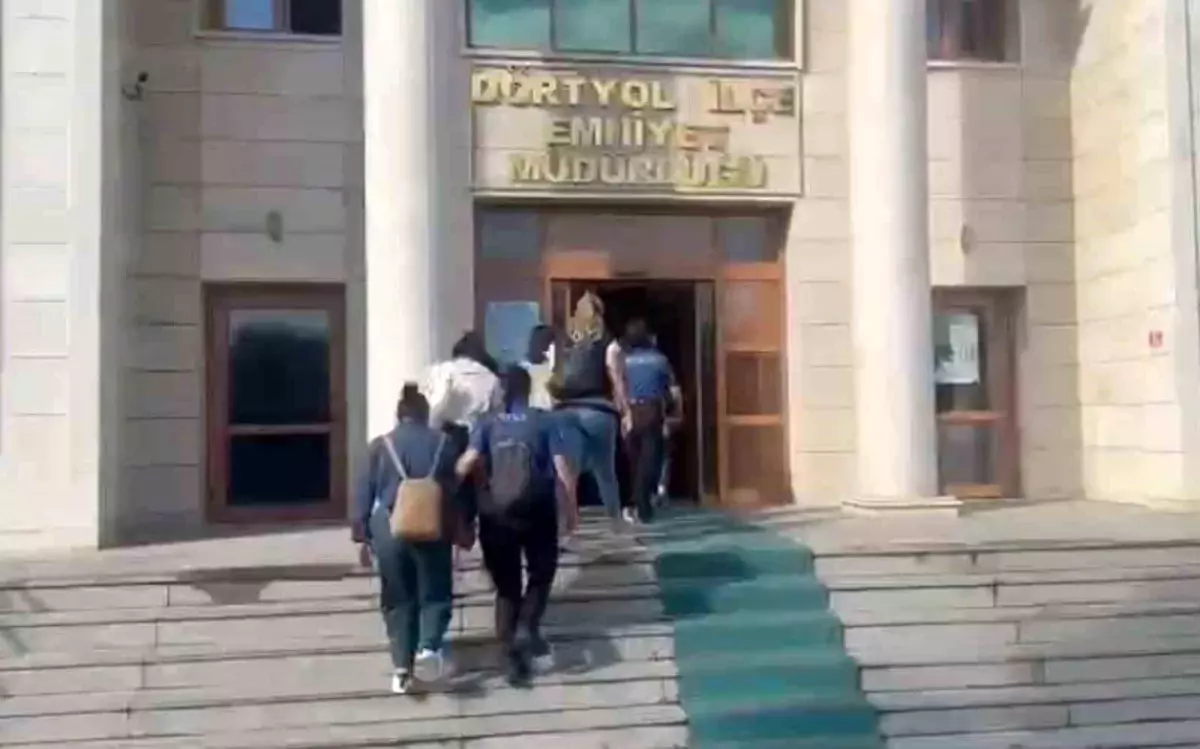 hatayda kacak calisan yabanci uyruklu kadinlar gozaltina alindi fTekGX8P