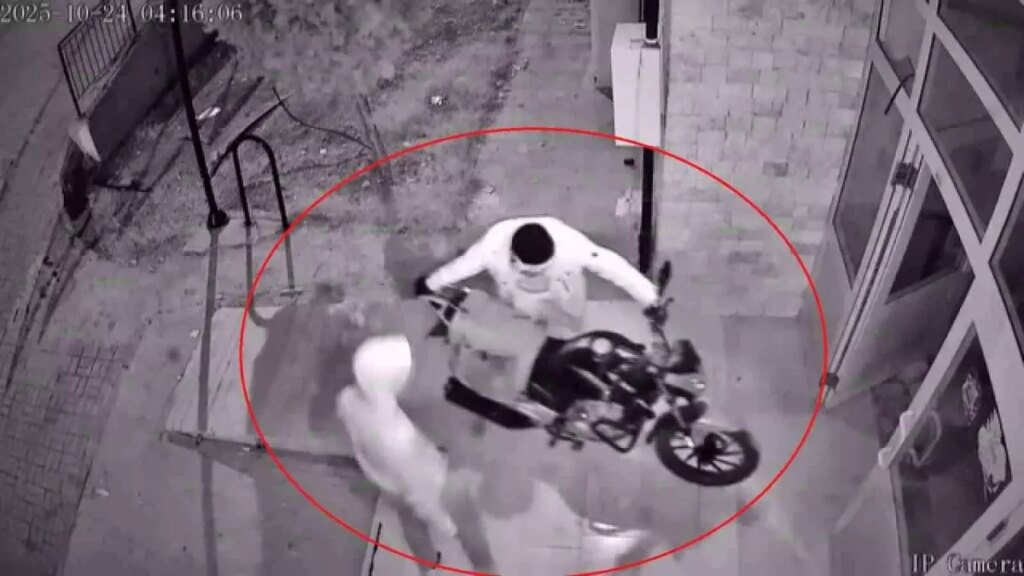 hatayda motosiklet hirsizligi kamerada XOBQmhMZ.jpg