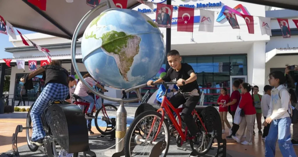 Mersin’de bilimle dolu bir gün