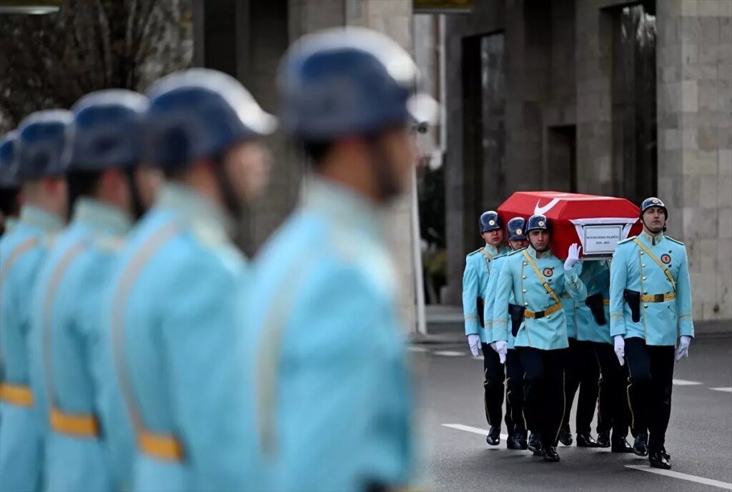 Eski TBMM Başkanvekili Palaoğlu için Meclis’te cenaze töreni düzenlendi