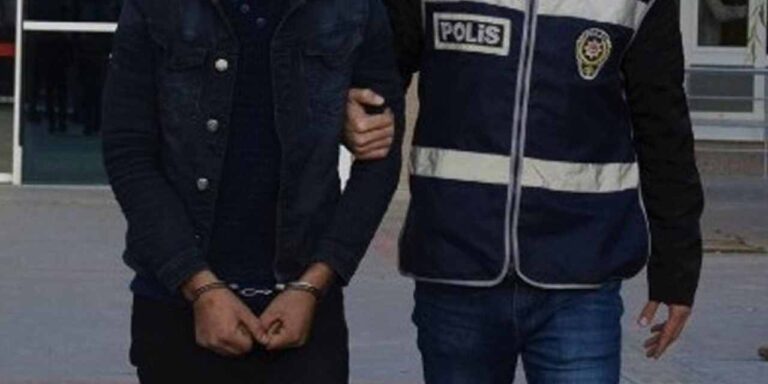 sakaryada-maske-takip-yol-keserek-para-isteyen-kisilere-sucustu-3f9XzSQ5
